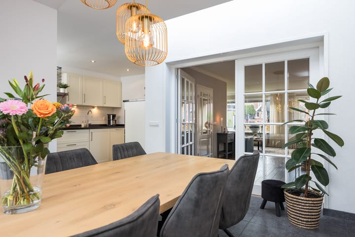 Photo 13 of van Loostraat 6