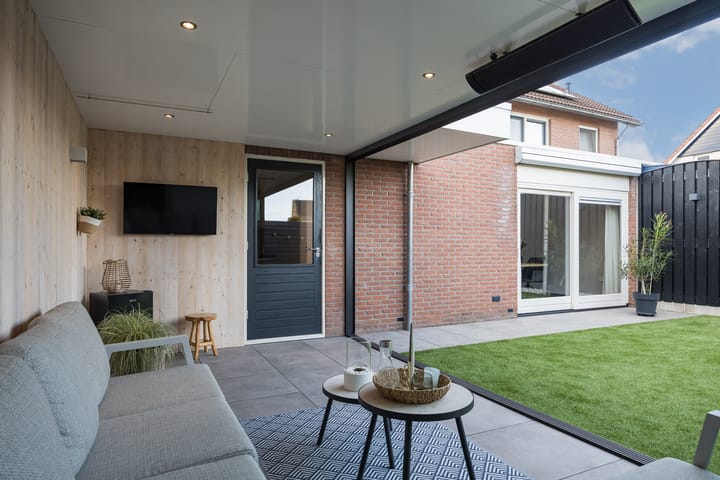 Photo 31 of van Loostraat 6