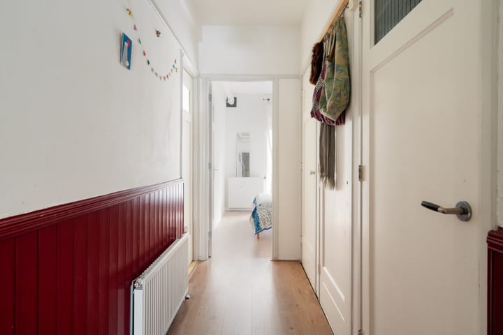 Foto 50 van Nieuwenhoornstraat 106-A