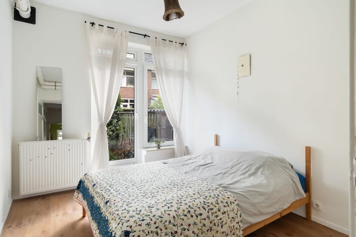 Foto 43 van Nieuwenhoornstraat 106-A