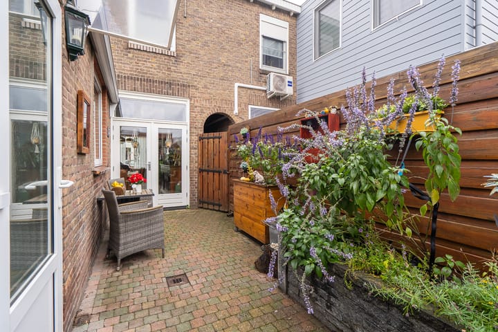 Photo 24 of Leo XIII-straat 12