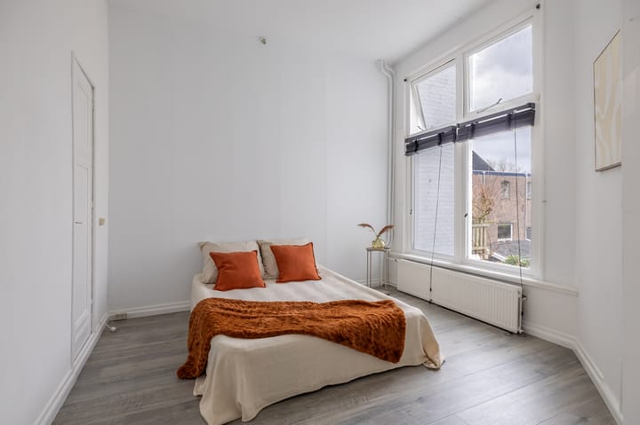 Photo 32 of Emmakade 142