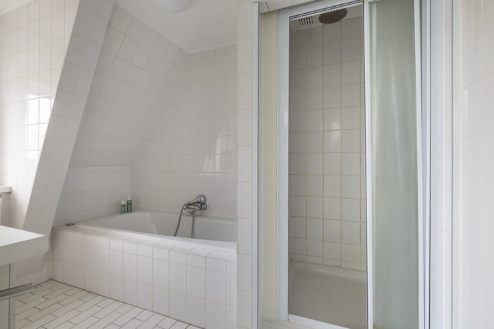 Photo 38 of Emmakade 142