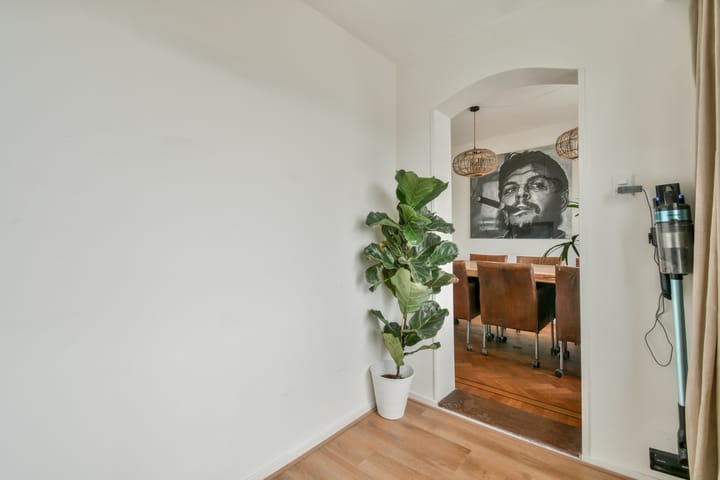 Foto 24 van de Favaugeplein 47