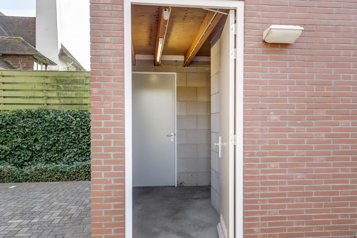 Photo 35 of Bodegraafsestraatweg 145-A