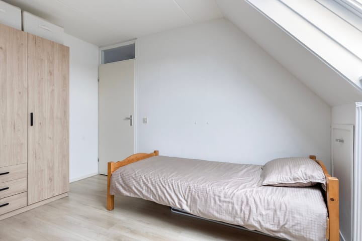 Photo 35 of Schoener 26