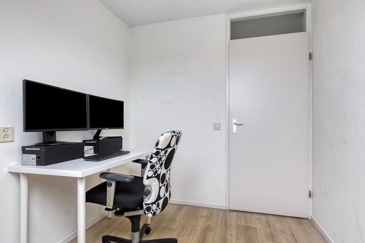 Photo 37 of Schoener 26