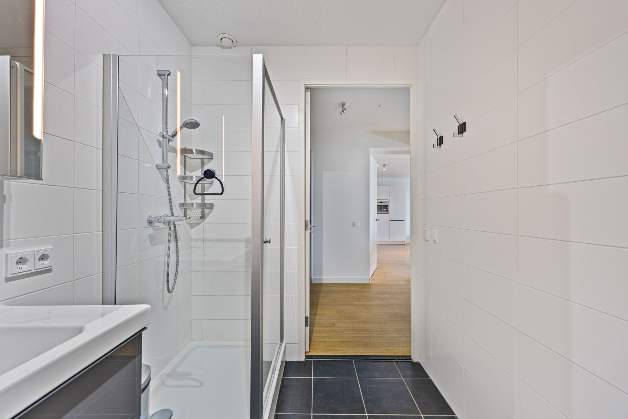 Foto 9 van Anna van Buerenplein 106