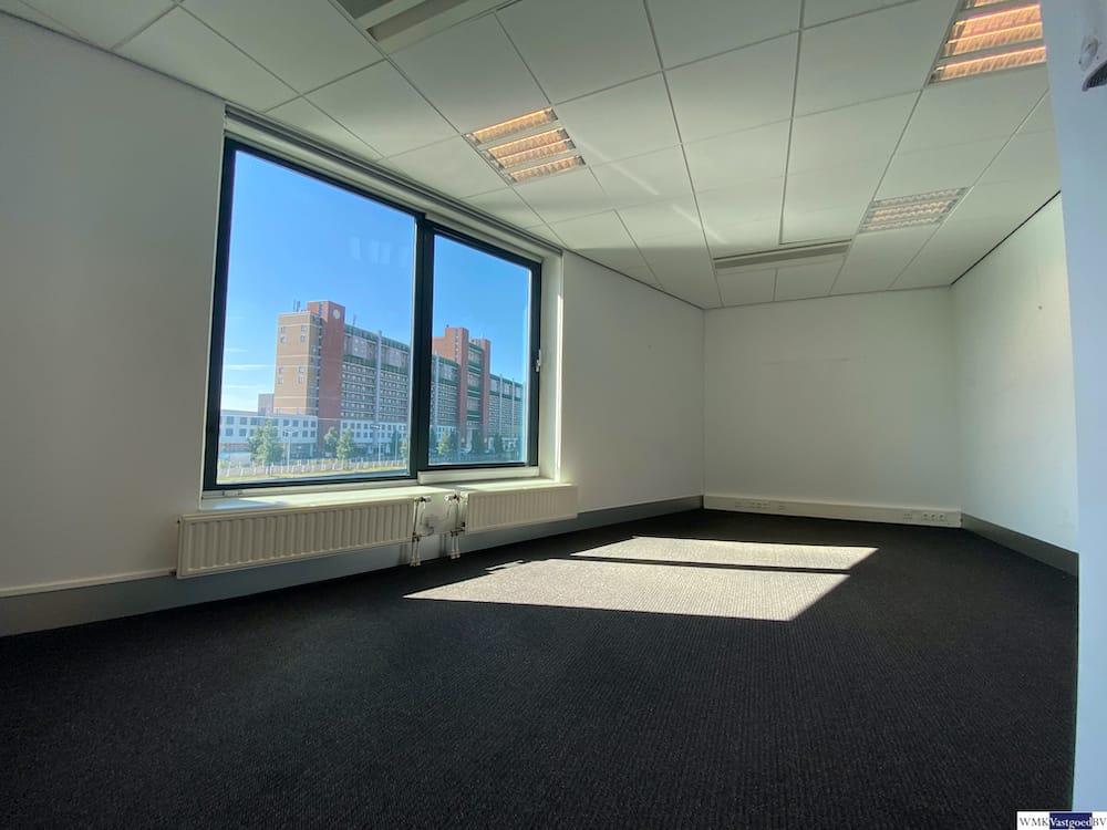 Bekijk foto 3 van Leeghwaterplein 45