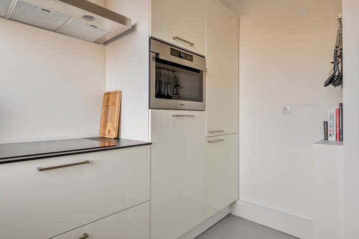 Photo 13 of Jan van Delftstraat 67