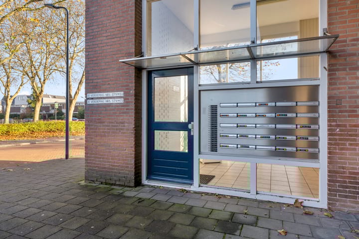 Photo 32 of Jan van Delftstraat 67