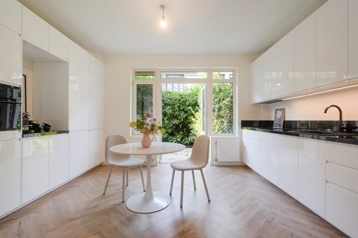 Foto 2 van Van den Berghstraat 65