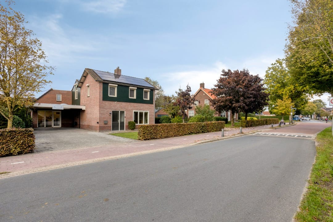 Photo 2 of Nieuwendijk 52