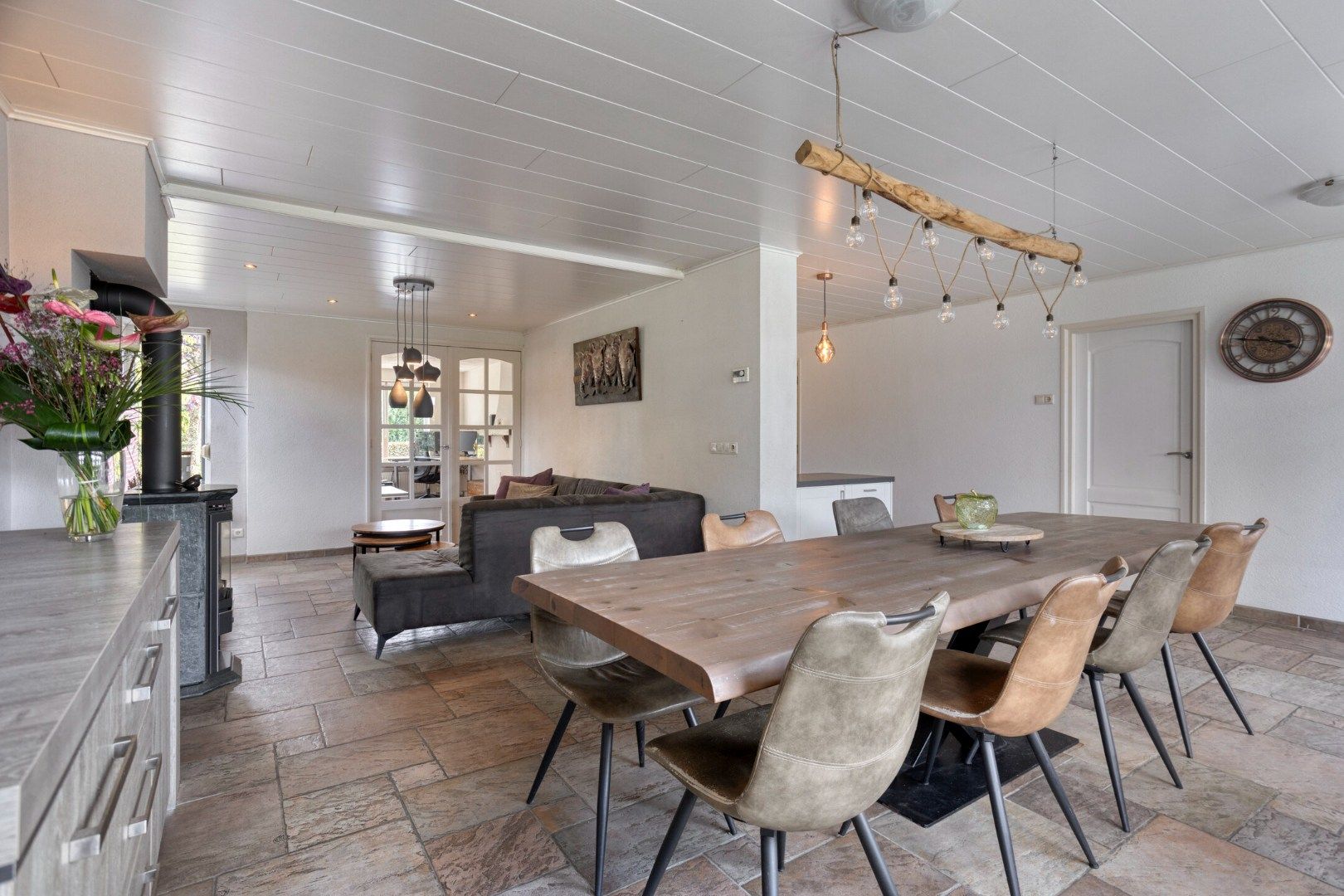 Photo 6 of Nieuwendijk 52