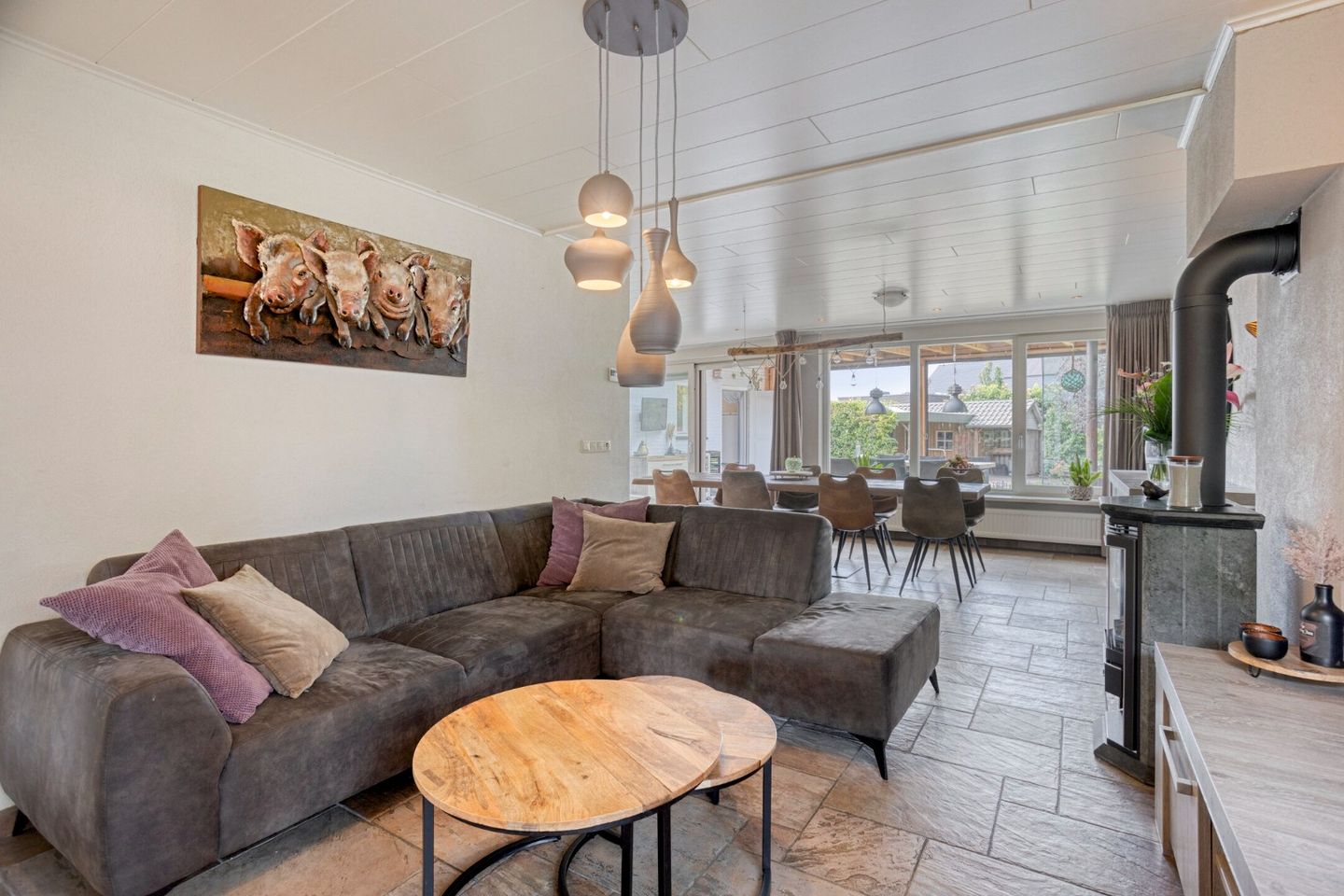 Photo 10 of Nieuwendijk 52