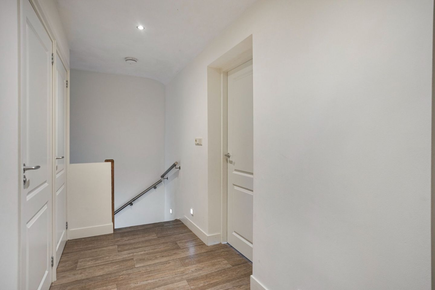 Photo 20 of Nieuwendijk 52