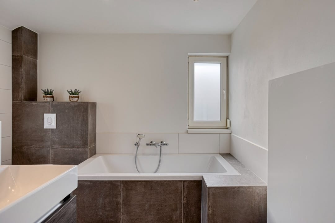 Photo 26 of Nieuwendijk 52