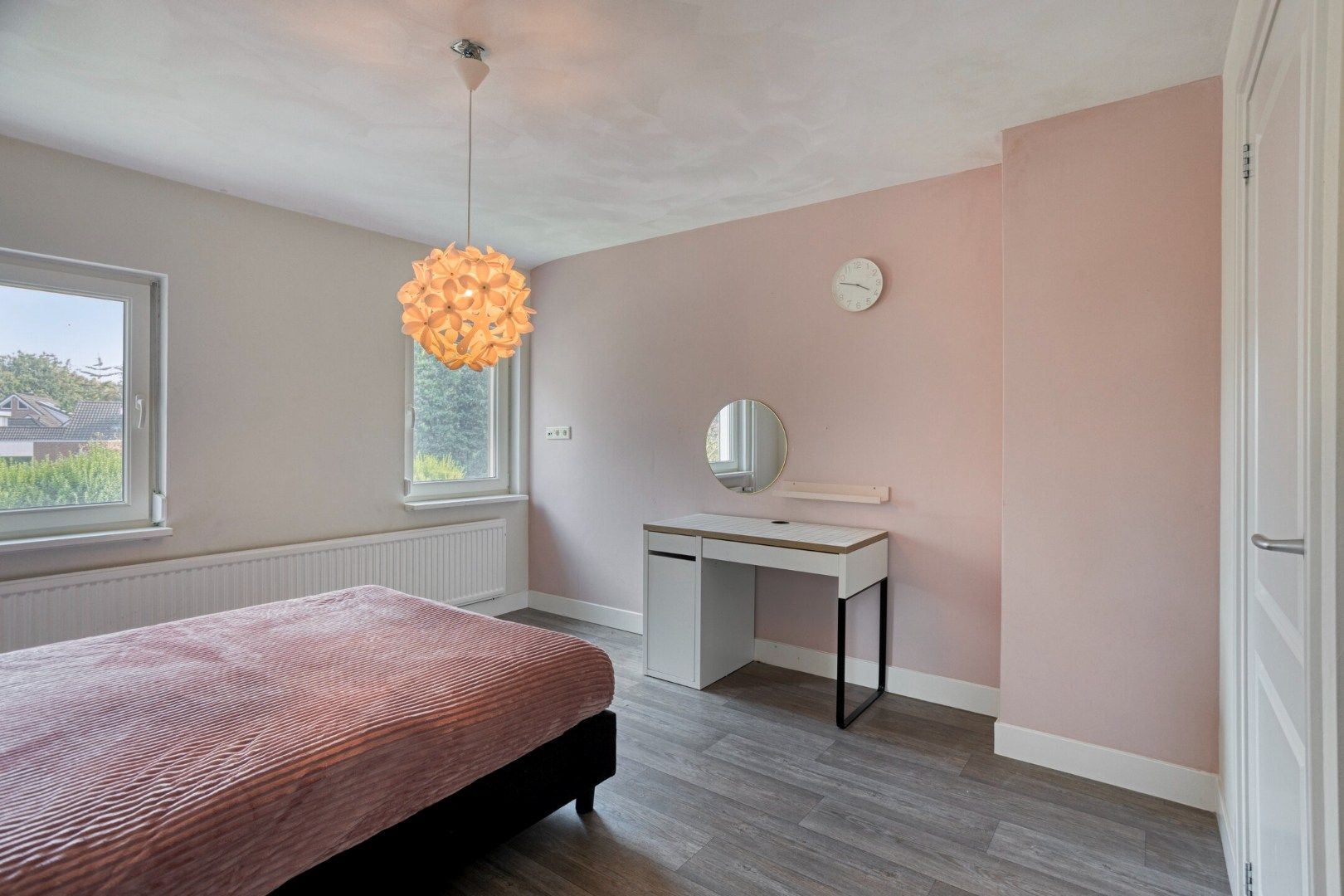 Photo 27 of Nieuwendijk 52