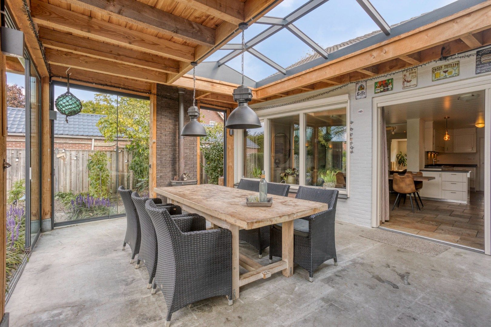 Photo 33 of Nieuwendijk 52