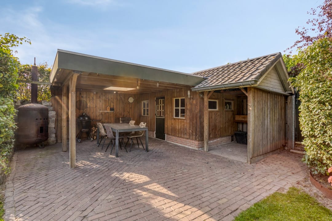 Photo 37 of Nieuwendijk 52