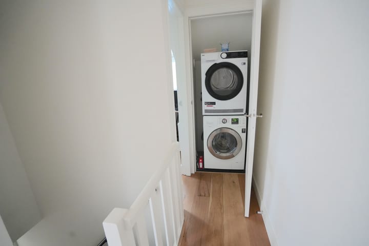 Photo 16 of Faradaystraat 11