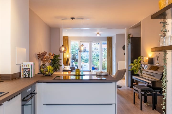 Photo 9 of Geuzenweg 67