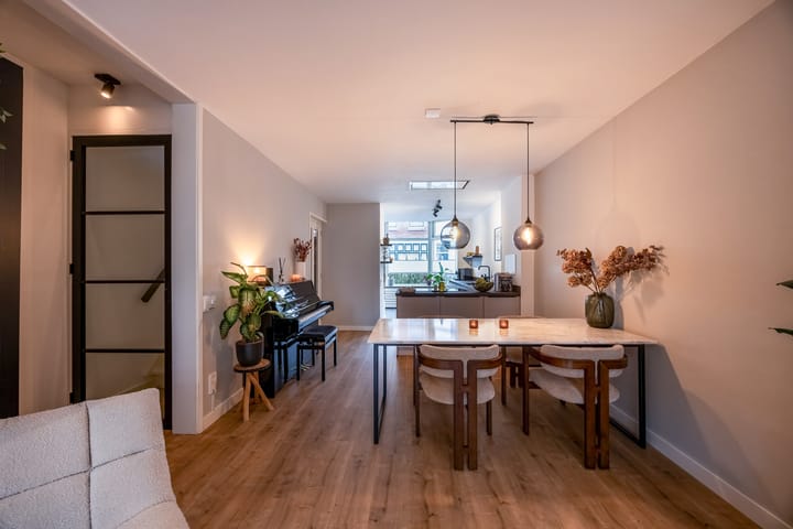 Photo 21 of Geuzenweg 67