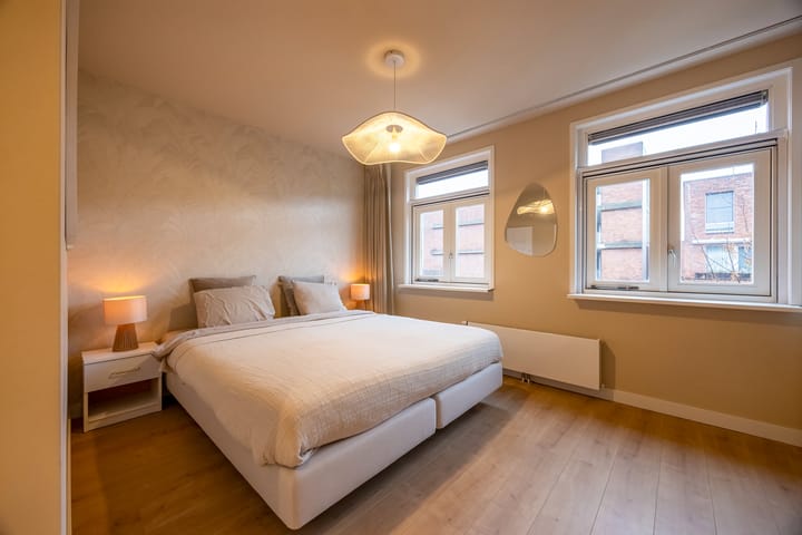 Photo 33 of Geuzenweg 67