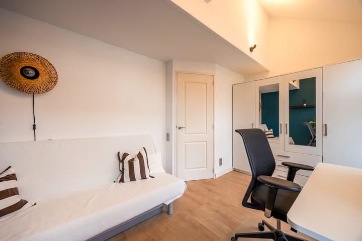 Photo 48 of Geuzenweg 67