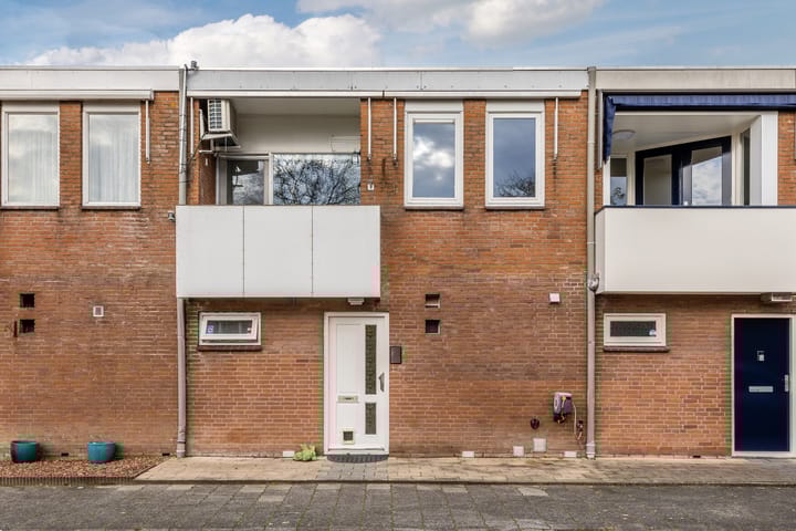 Photo 3 of Karolus 6