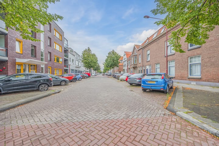Photo 6 of Scheldestraat 77