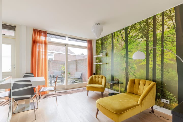 Photo 2 of Sweder van Zuylenweg 101