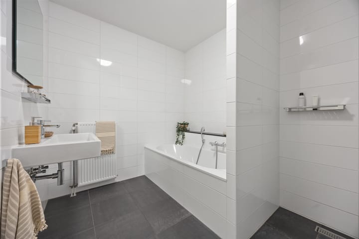 Photo 27 of Margrietlaan 25