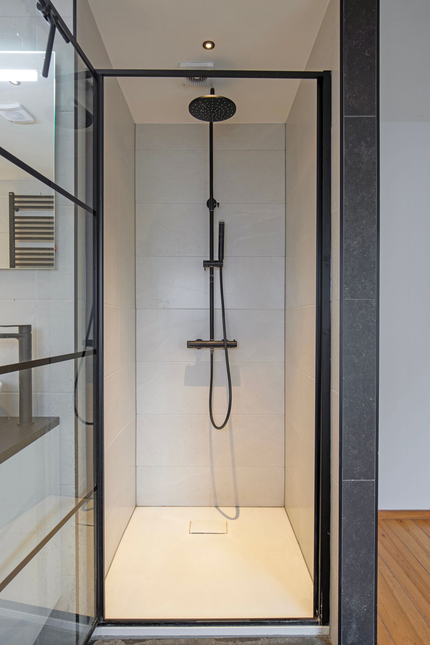 Photo 45 of Blaaksedijk Oost 2-A