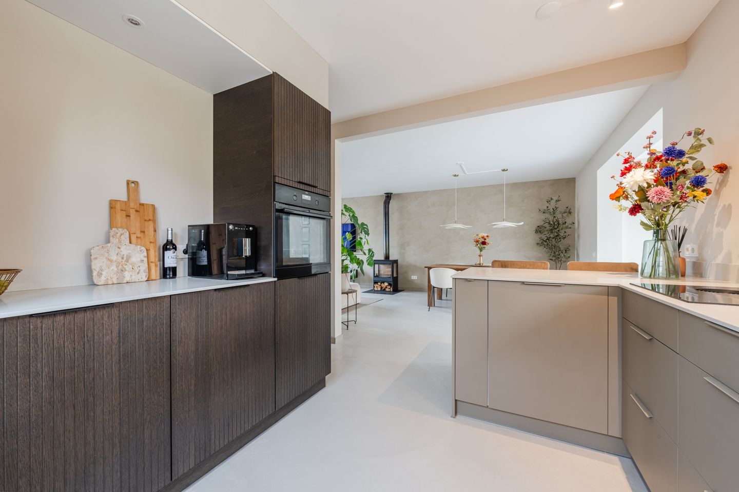 Foto 10 van Parallelweg 6-A