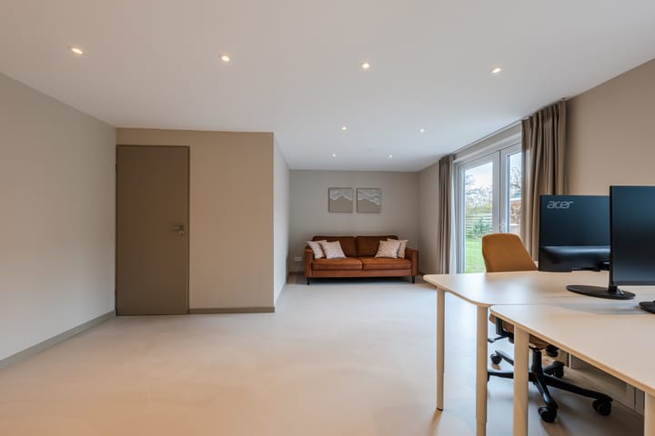 Photo 19 of Parallelweg 6-A