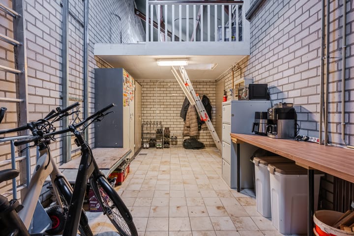 Photo 33 of Parallelweg 6-A