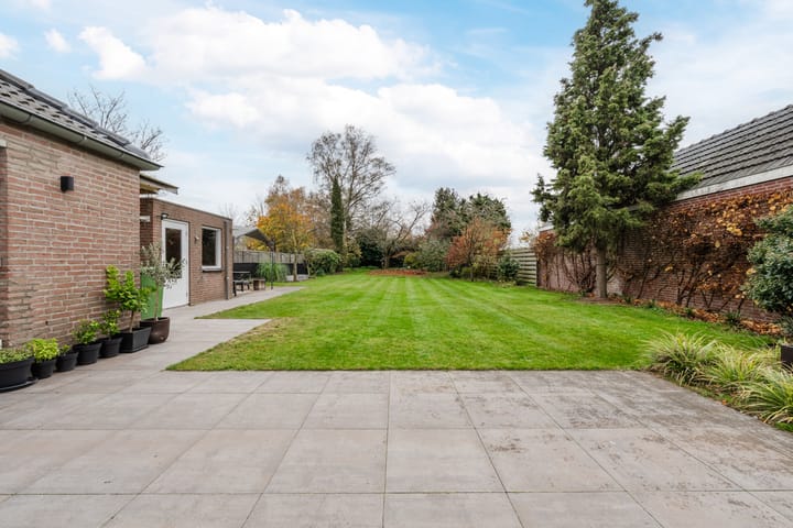 Photo 37 of Parallelweg 6-A