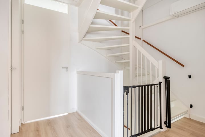 Photo 15 of Toon van den Bornestraat 4