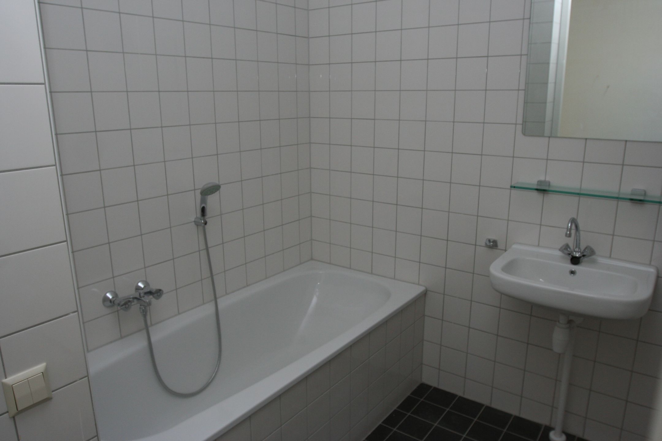 Photo 15 of Barnsteen 38