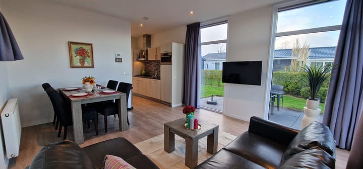 Photo 6 of Burgemeester Dalenbergstraat 50-624