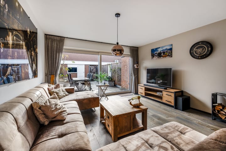 Foto 4 van Fakkelgras 13