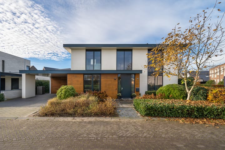 Photo 3 of Bosbeemd 19