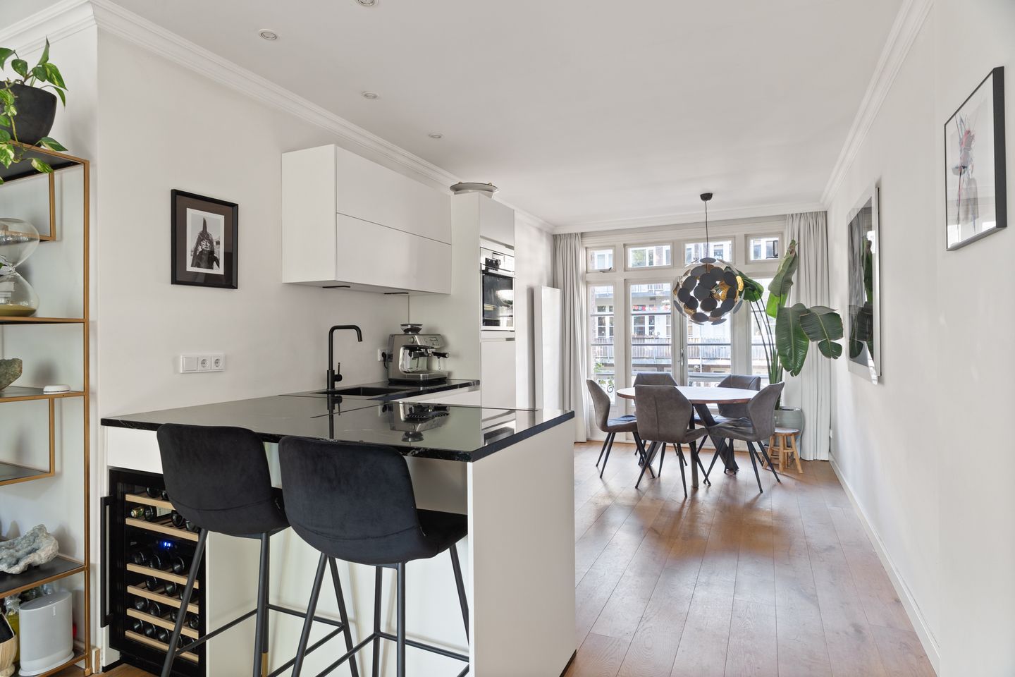 Photo 10 of Haarlemmermeerstraat 58-2