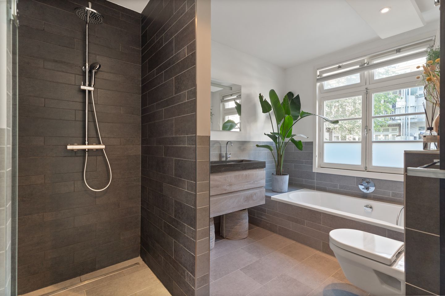 Photo 29 of Haarlemmermeerstraat 58-2