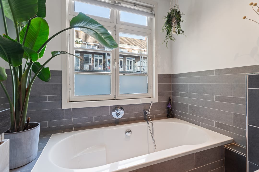 Photo 31 of Haarlemmermeerstraat 58-2