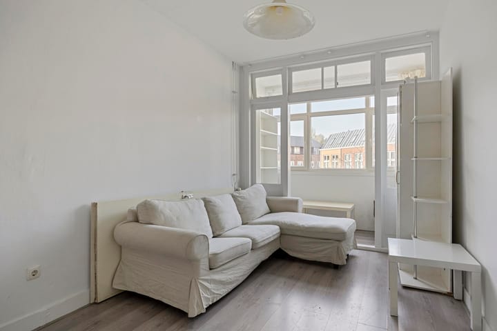 Foto 10 van Rozenburgsestraat 14-A