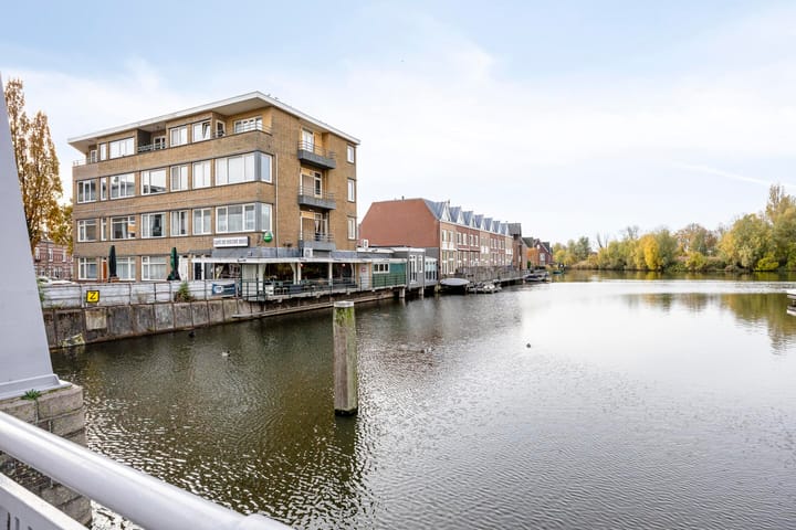 Foto 28 van Rozenburgsestraat 14-A