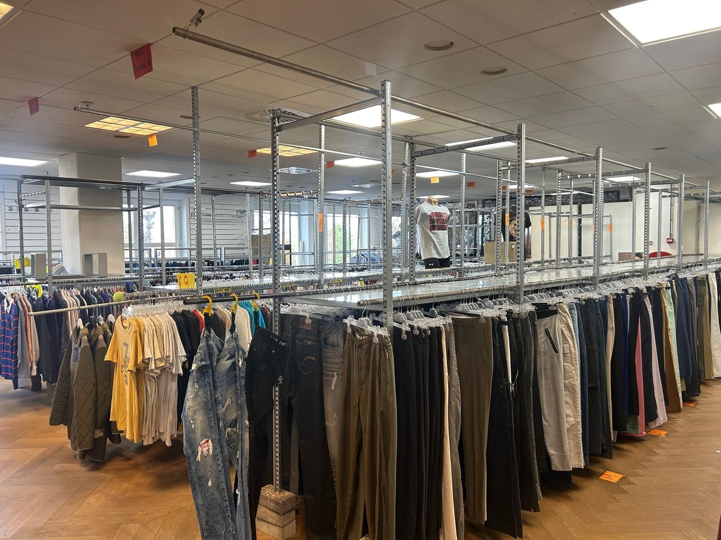 Bekijk foto 4 van De Symfonie 83