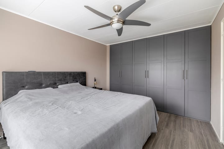 Photo 32 of P.C. Hooftstraat 19